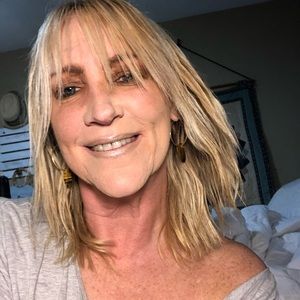 Meet your Posher, Eileen